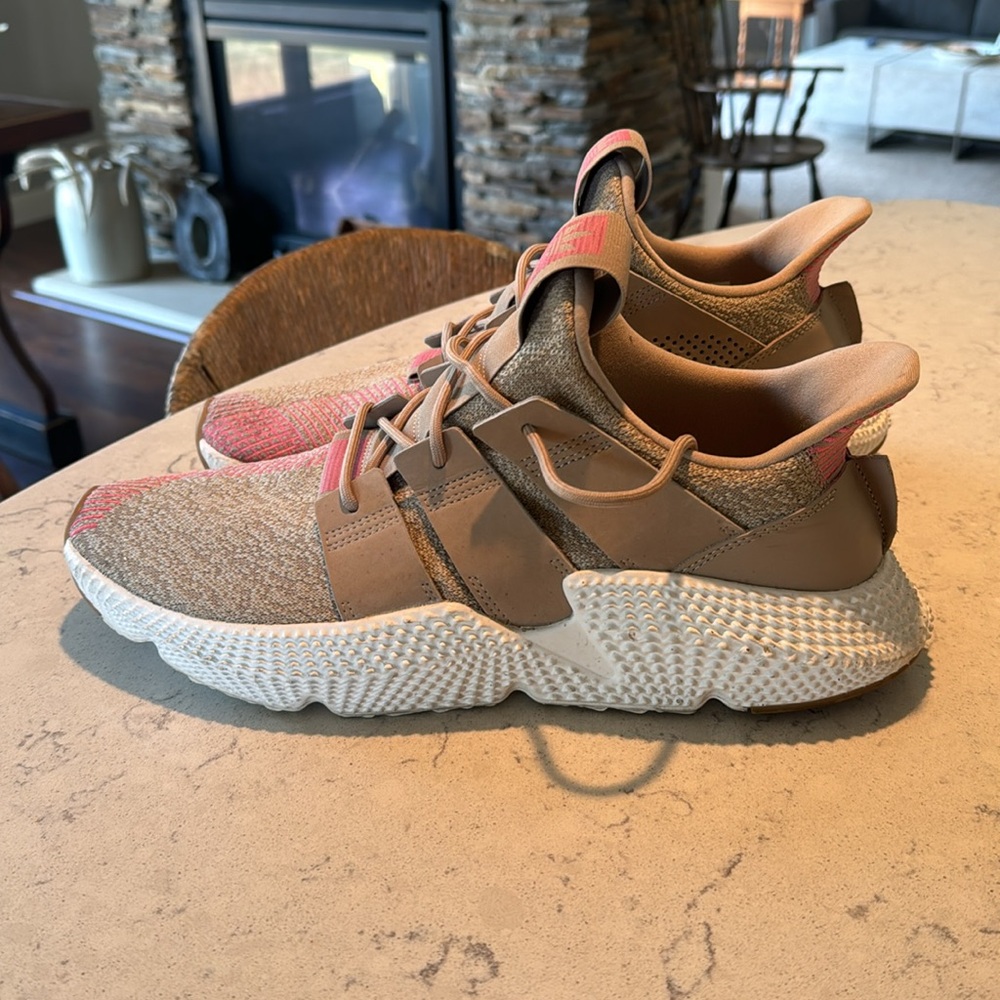 Adidas tennis shoes